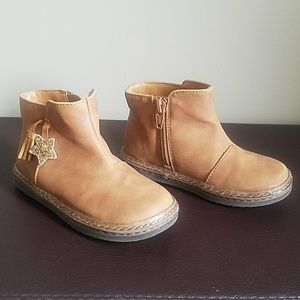 Cat & Jack Toddler Booties